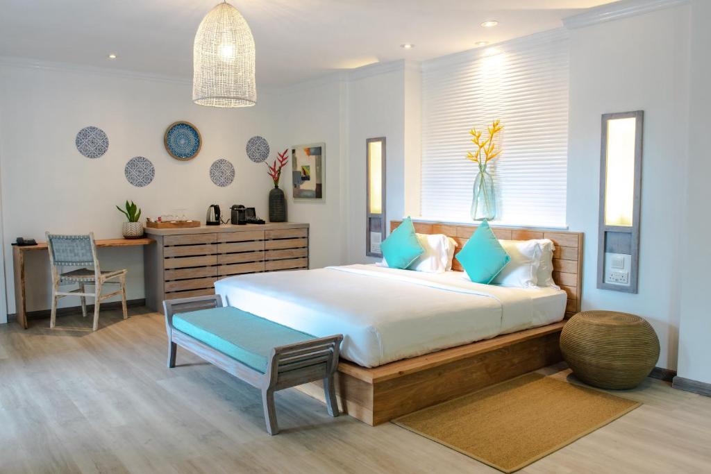 Praslin Luxury Pool Villa in Mahé