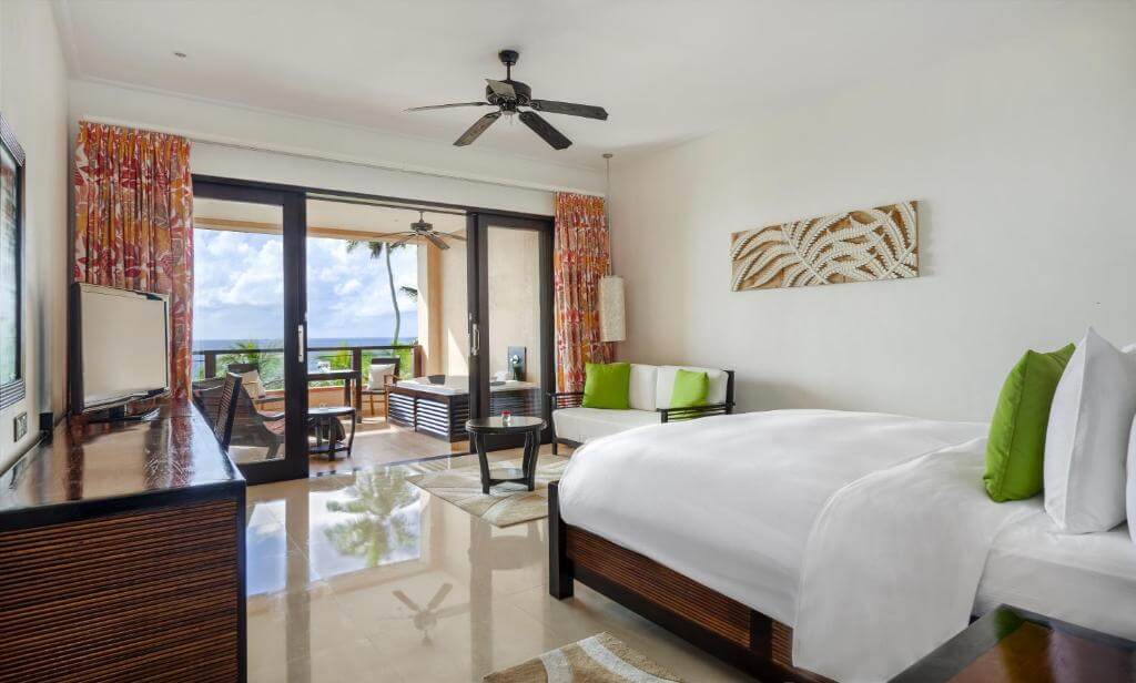 Praslin Luxury Pool Villa in Mahé